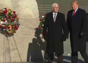 Trump visits Martin Luther King memorial for 2 minutes