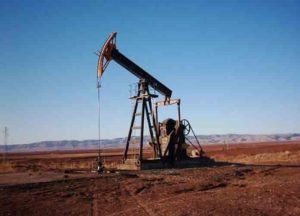 A pumpjack in Syria's Rumeilan oil fields (Aram33/Wikipedia)
