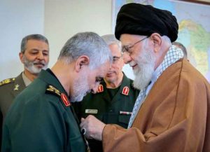 Qasem Soleimani received Zolfaghar Order from Ali Khamenei
