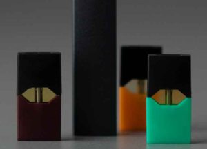 Juul vaping device with pods (Image: Jul)