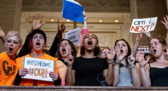 Tennessee GOP Lawmakers Expel 2 Democratic State House Members After Gun Protests