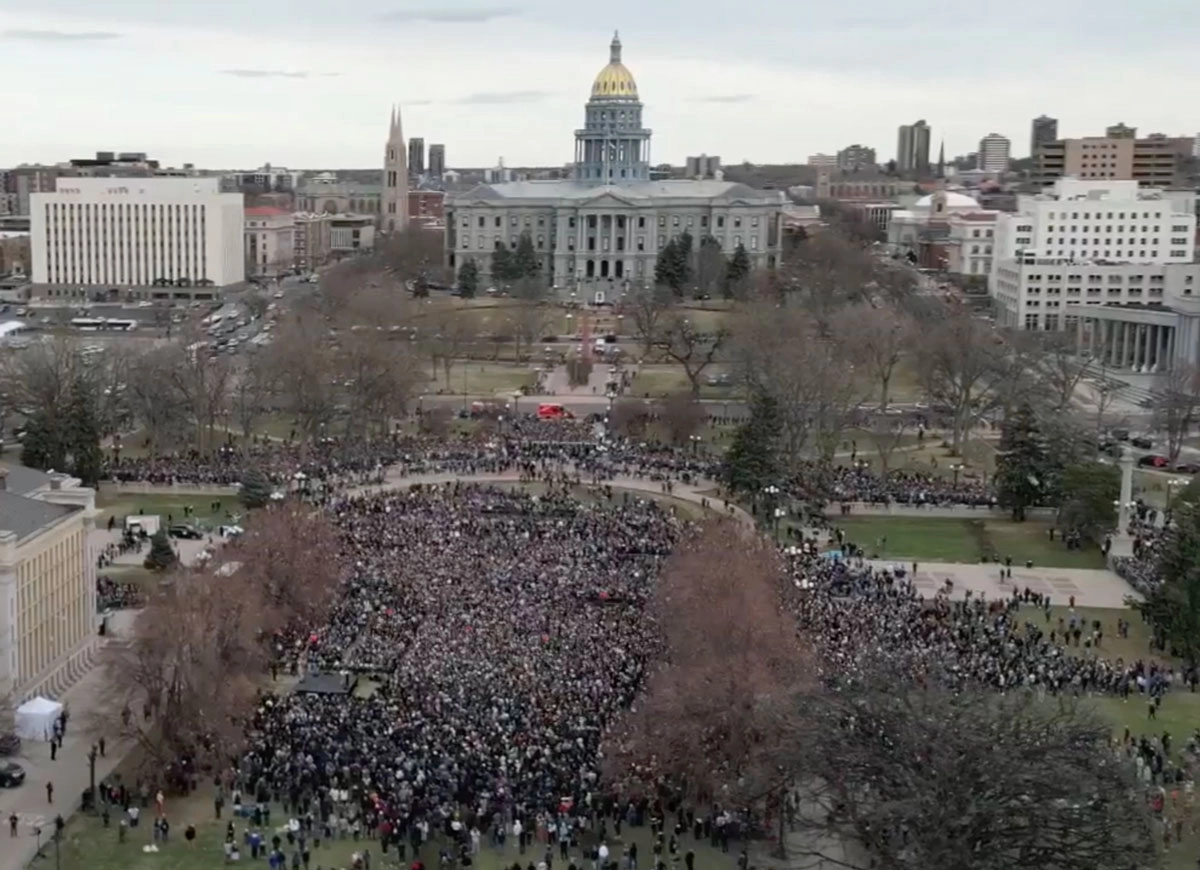 VIDEO: Drone Captures Crowd Of 34,000 At  Alexandria Ocasio-Cortez & Bernie Sanders ‘Fight The Oligarchy’ Rally In Denver